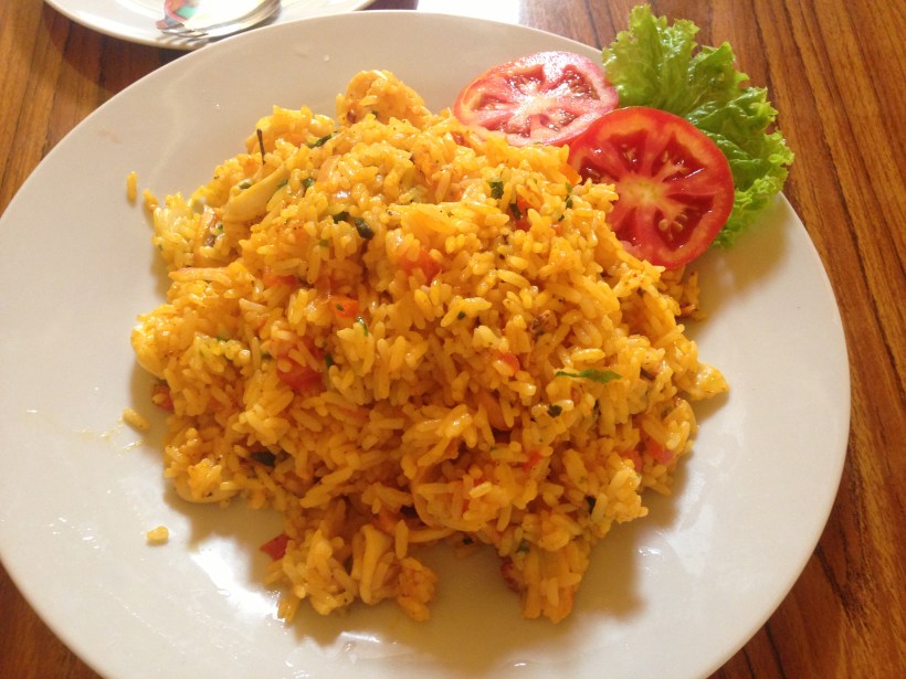 Seafood rice, also 10 soles, also as good as it looks.